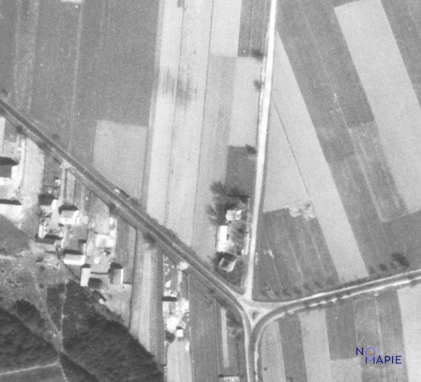 Archiwalne zdjęcia lotnicze działki Pana Tadeusza z 1970 roku. Źródło: Geoportal Krajowy Na Mapie 