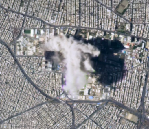 Dzielnica 7, Teheran. Dym unosi się nad miejscami ataków w centralnej części stolicy Iranu.