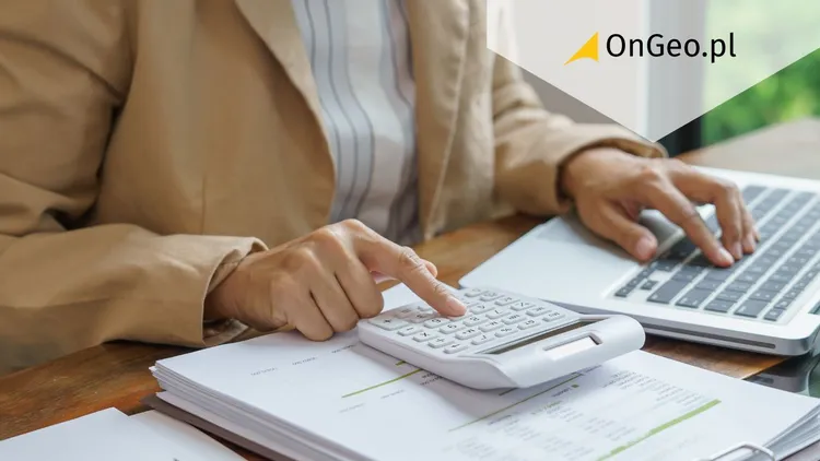 Sprzedajesz działkę? Ten zapis w akcie notarialnym może uruchomić VAT 23%